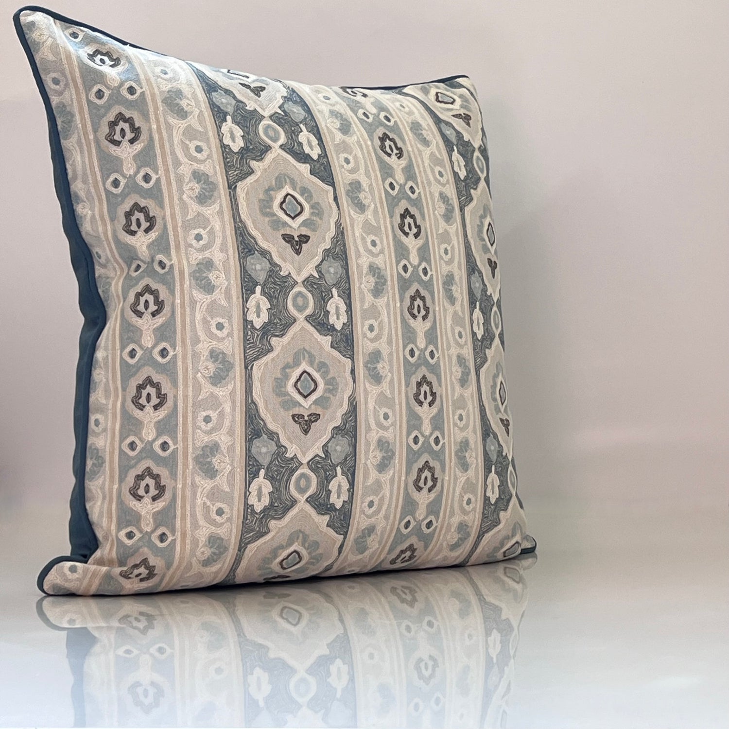 Corda Throw Pillow Cover